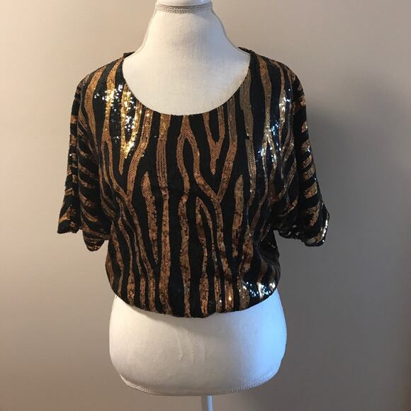 Sans Souci Top Sequin Crop Top - Picture 1 of 3